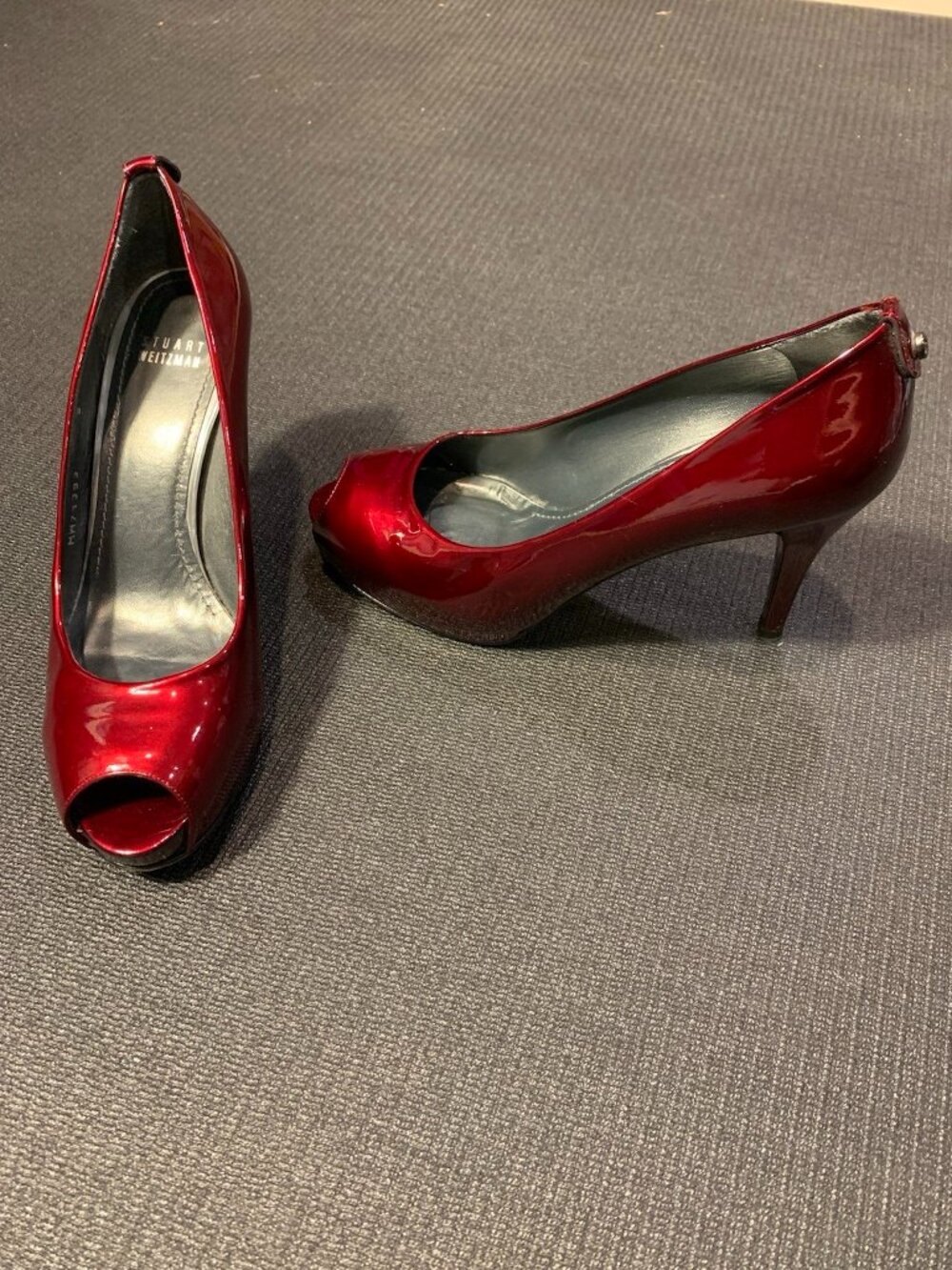 STUART WEITZMAN BURGUNDY RED HIDDEN PLATFORM PEEPTOE PUMPS